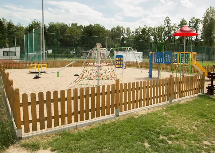 Oaza Blonie Standard - 3 * Курник